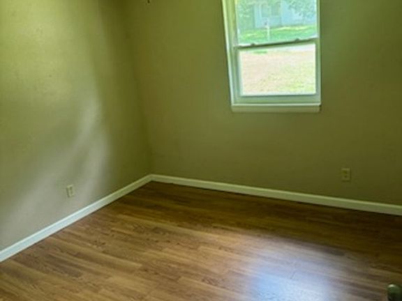 2nd image of 1726 0th Cpe