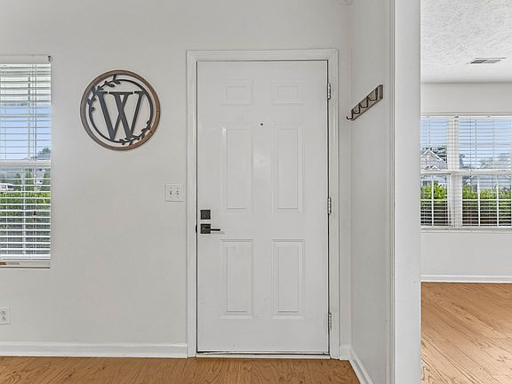 3rd image of 5056 Tabitha St