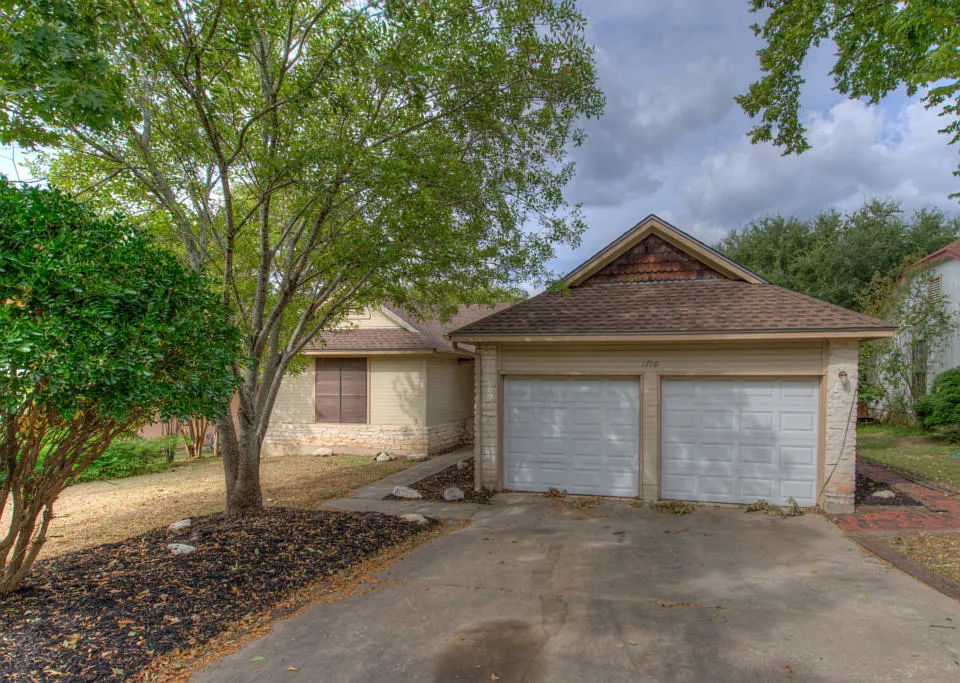 1710 Woodwind Ln