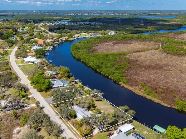 7754 Riverside Dr, Punta Gorda, FL 33982