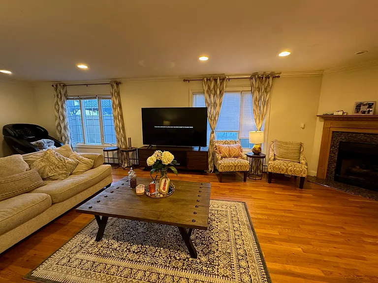2133 Linwood Ave — Photo 7