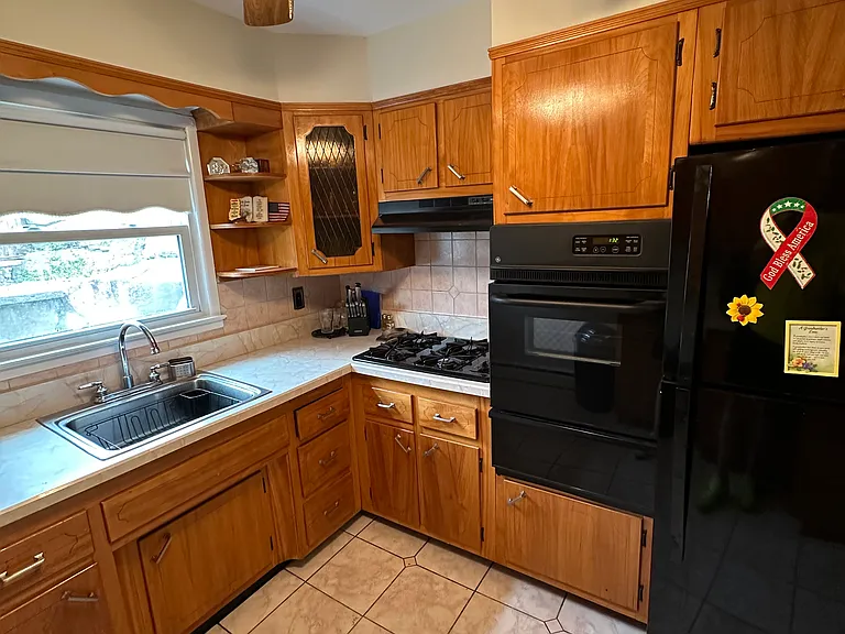 61 Mansion Ave #1 — Photo 2