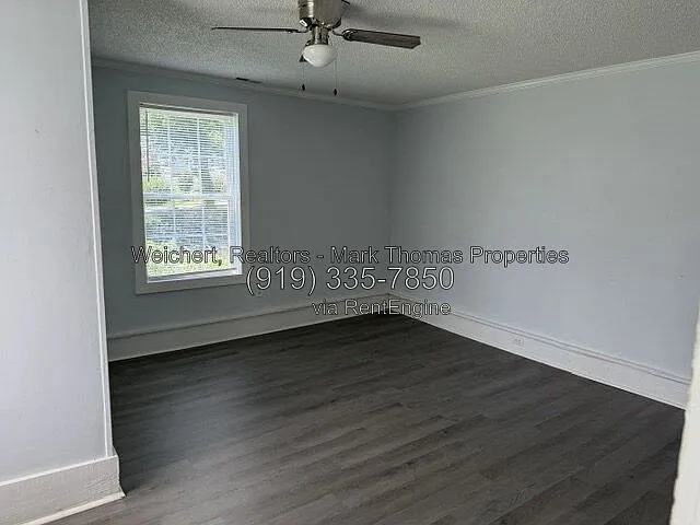 320 E Morehead St — Photo 4