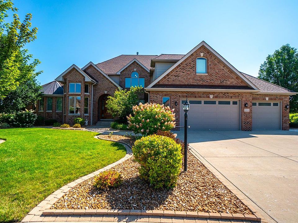 1st image of 9433 Highland Ct