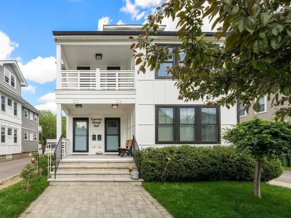 22 Carver Rd E #22, Watertown, MA 02472