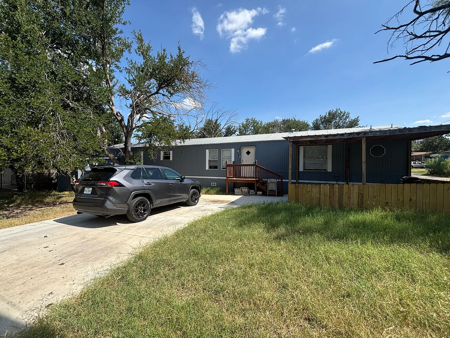 3 bed, 1500 sqft, $1,500 — Photo 2