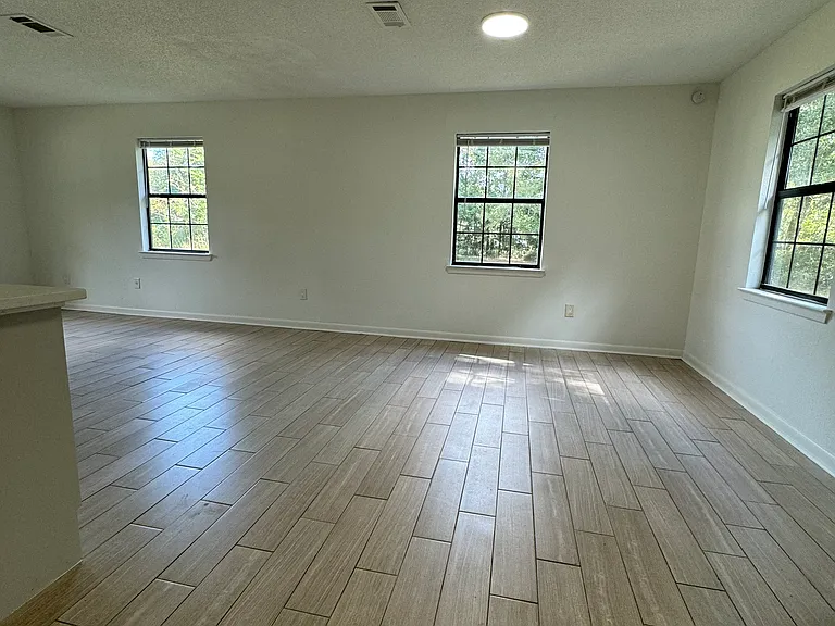 461 Benjulyn Rd — Photo 17