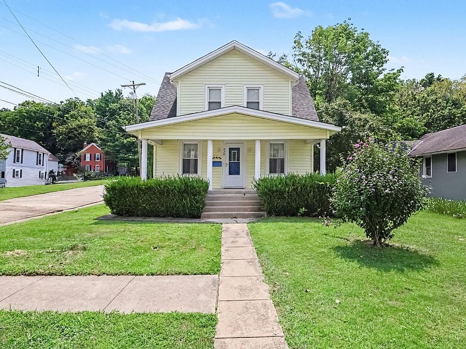 1st image of 220 Victoria Ave