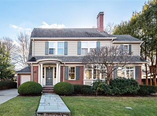32 Kenilworth Way, Pawtucket, RI 02860