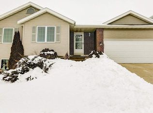 8422 Red Granite Rd, Madison, WI 53719