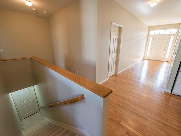 3rd image of 6076 Coventry Cross Ln