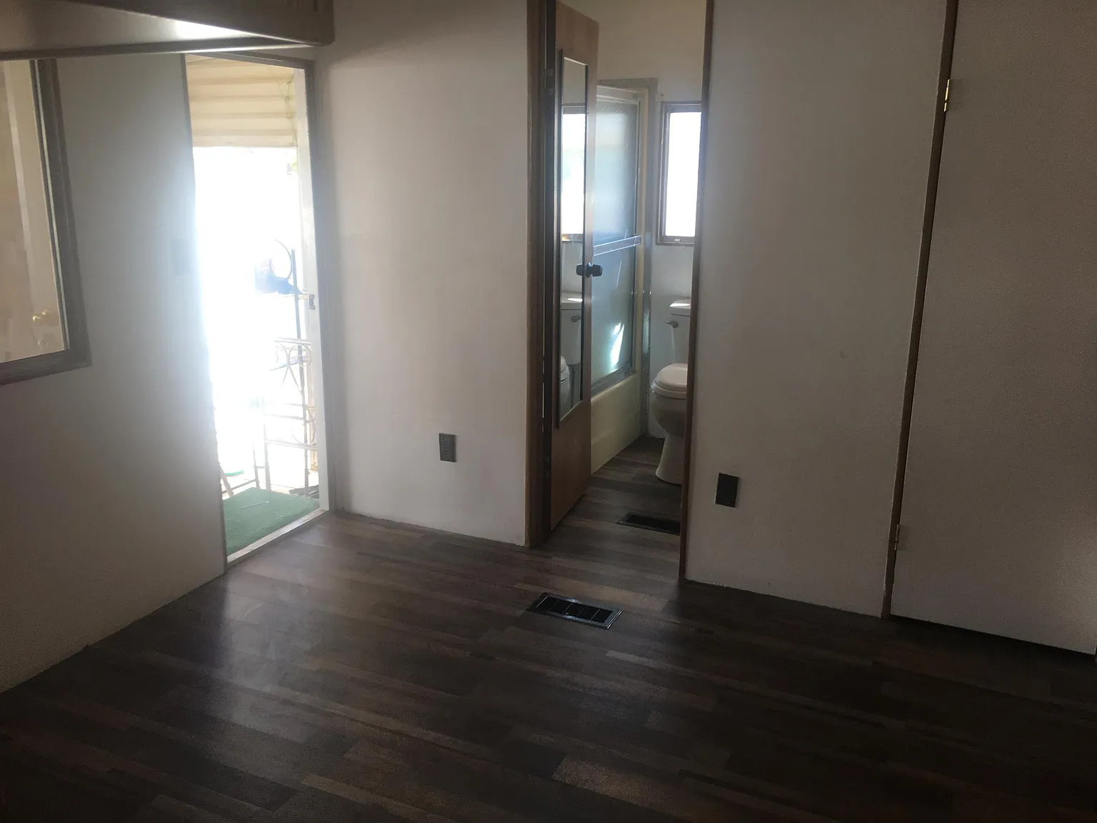 1 bed, 400 sqft, $795 — Photo 3