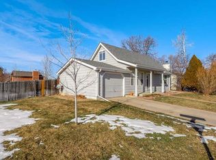 980 Columbine Dr, Windsor, CO 80550