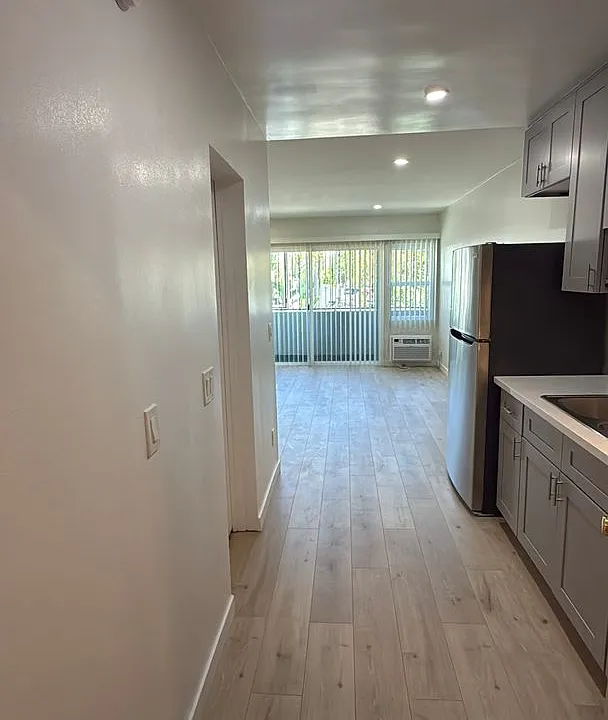 1 Month Free! Renovated Units in Central Van Nuys