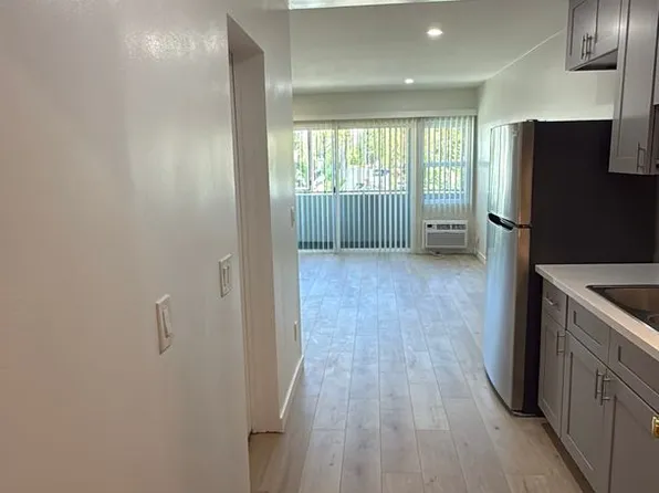 1 Month Free! Renovated Units in Central Van Nuys
