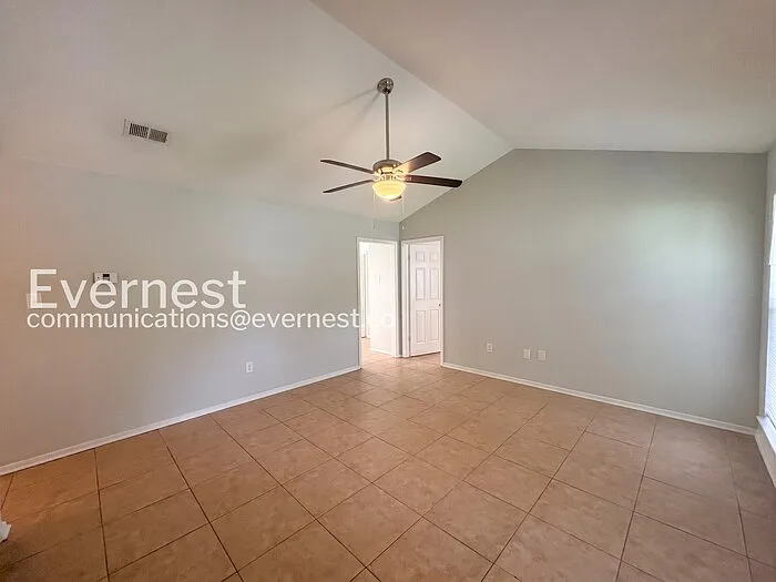 6230 Somerset Dr — Photo 2