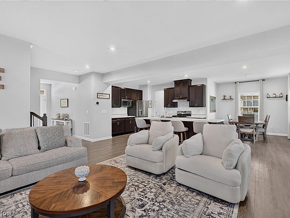 5th image of 644 Spyglass Cir