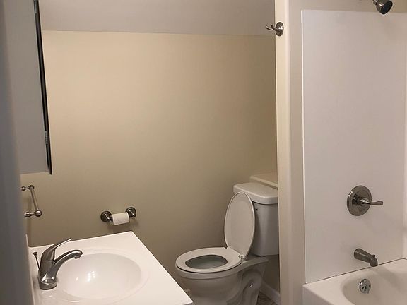 4th image of 312 N 9th St Floor 2