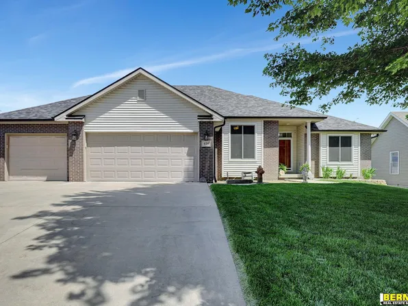 924 Palora Cir, Nebraska City, NE 68410