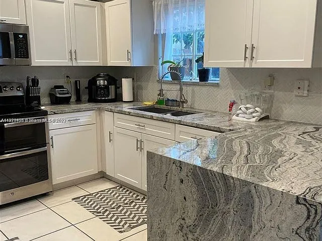 14353 SW 134th Ct — Photo 7