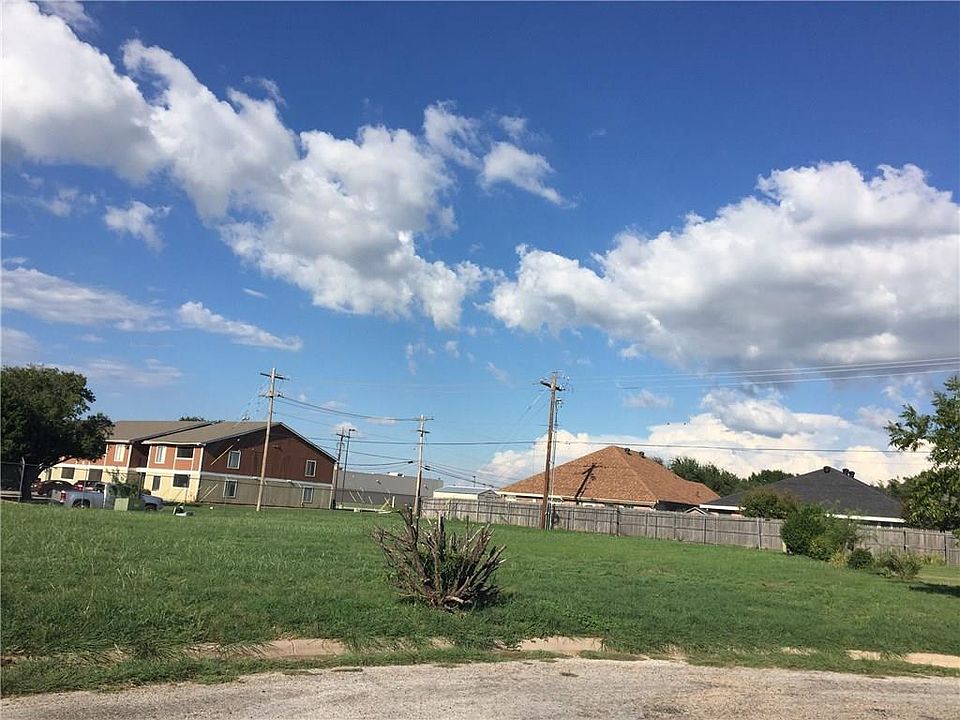 1st image of 3514 Lily Ct