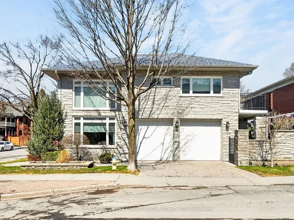 121 Macdonald St, Ottawa, ON K2P 1H7