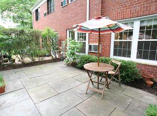 3744 Gunston Rd, Alexandria, VA 22302