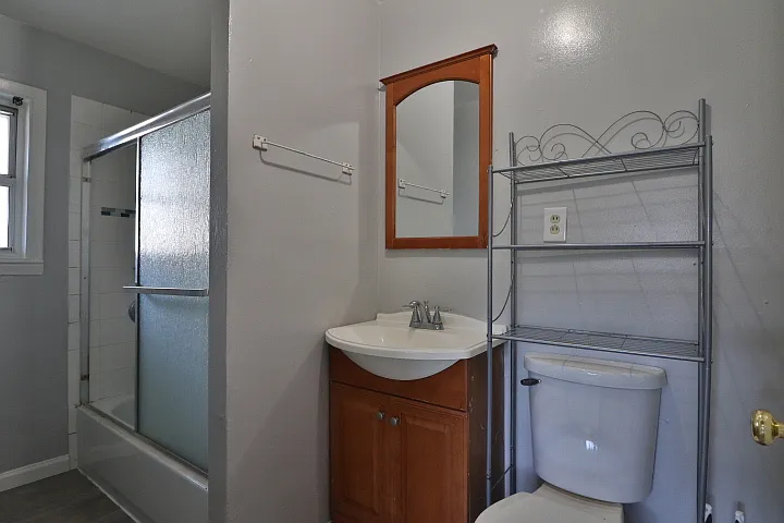 772 E San Bruno Ave — Photo 10