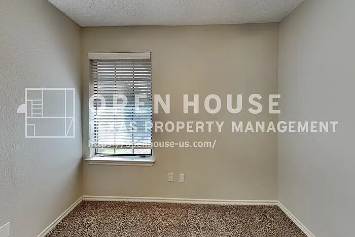 1206 Hillwood Way — Photo 15