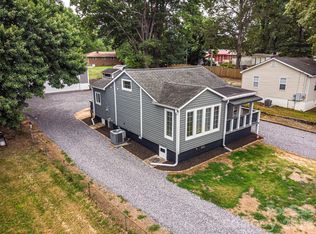 233 Eastside Dr, Statesville, NC 28625