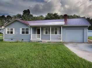 8790 Back Valley Rd, Evensville, TN 37332