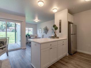 1225 River Bend Rd NW #304-1, Salem, OR 97304