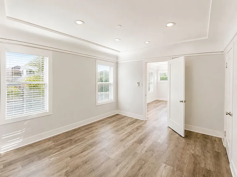88 S Allen Ave — Photo 11