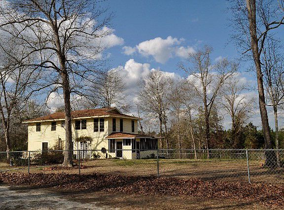 3rd image of 83 Cressionnie Dr
