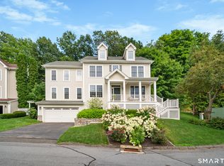 25 Independence Cir UNIT 25, Southbury, CT 06488