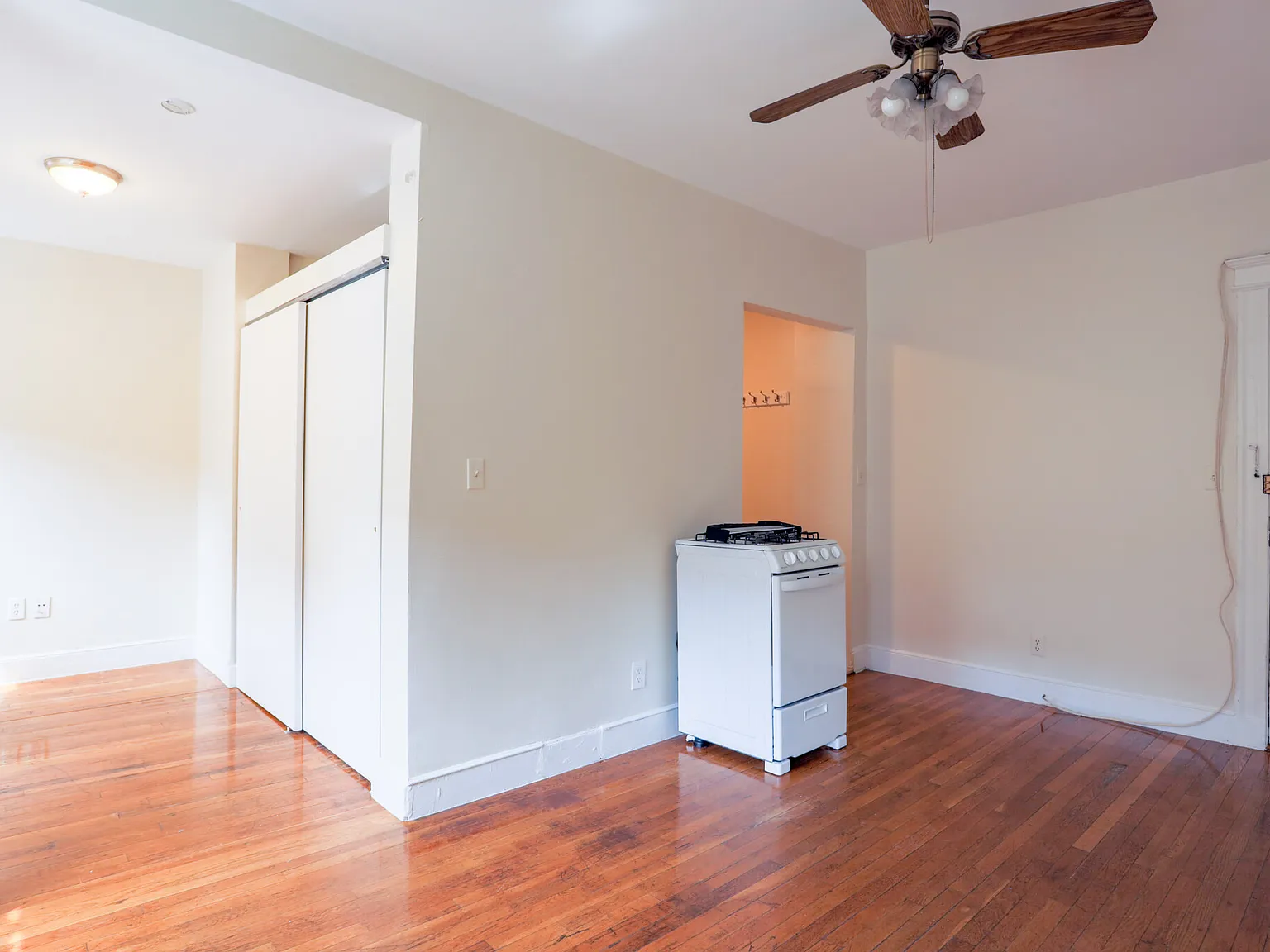 1 bed, 500 sqft, $2,600 — Photo 2