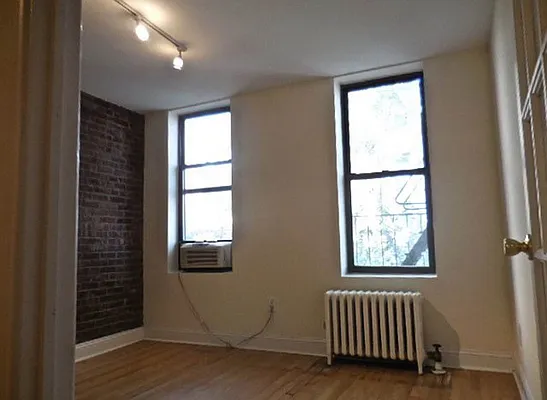 Rented by Urban Real Estate Property Group Inc | media 6