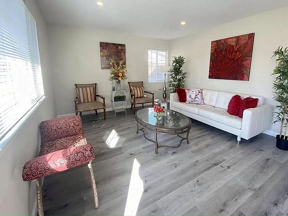 4th image of 2527 Pilot Knob Dr