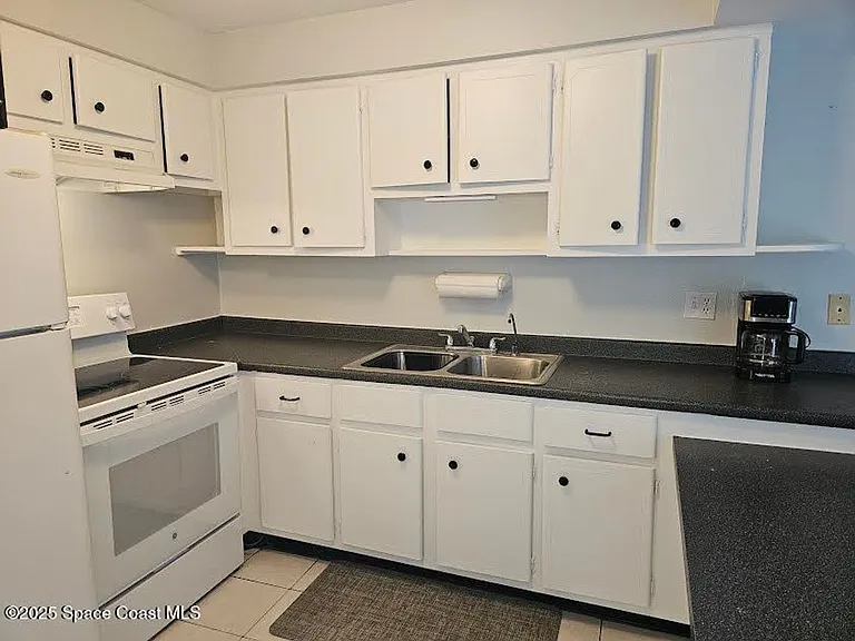 3601 Ocean Beach Blvd #8 — Photo 16