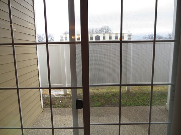 Fenced Private Patio