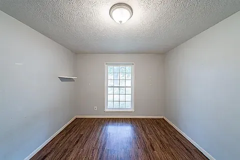 10503 Greencreek Dr — Photo 10