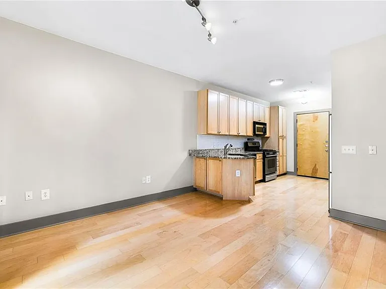 799 Hammond Dr #306 — Photo 3