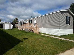 2011 Mockingbird Pl NW, Stewartville, MN 55976