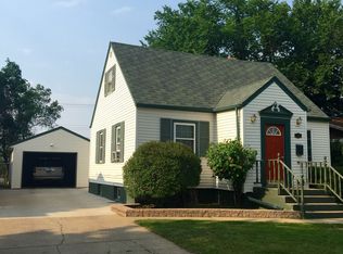 1528 2nd St W, Dickinson, ND 58601