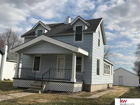 2nd image of 1211 E 1st St