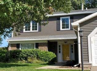1995 Flagstaff Ct, Glendale Heights, IL 60139