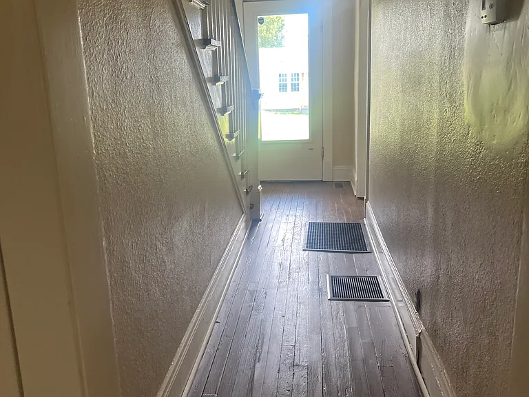 2401 Bradley St — Photo 15