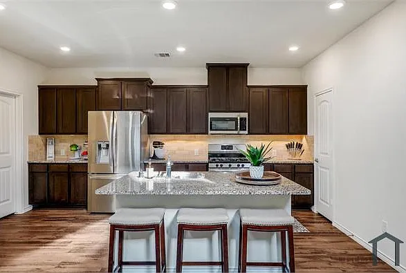 2429 Dolostone Dr — Photo 17