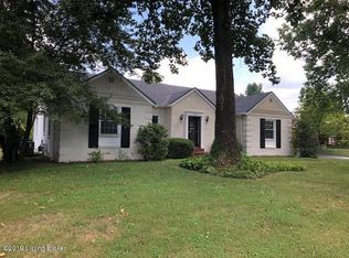 103 Blankenbaker Ln, Indian Hills, KY 40207
