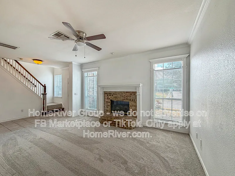 4 bed, 3.0 bath, 1832 sqft, $2,195 — Photo 3
